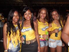 Oktober 10 Anos